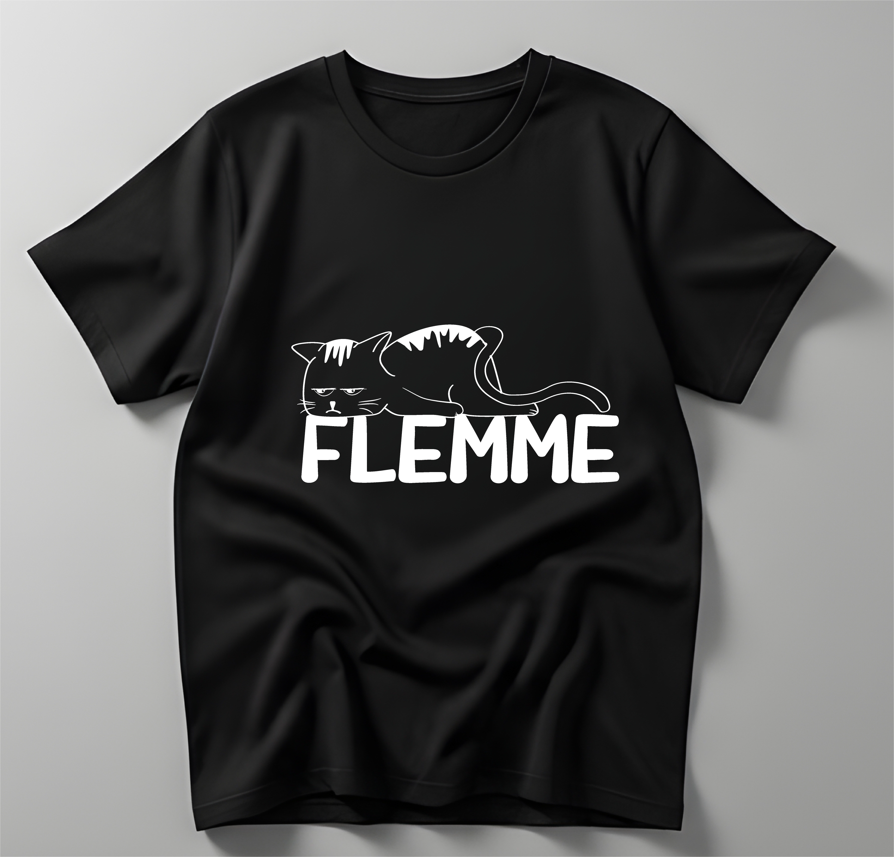 T-shirt Chat "FLEMME" – L’humeur officielle des jours sans motivation L'atelier